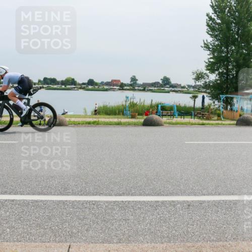 15.06.2025 - 27. Vierlanden-Triathlon H.Heesch http://msf.ph/oto/8012799 15.06.2025 11:08:00 Radfahren 200, 686 meine-sportfotos.de