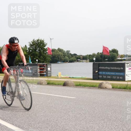 15.06.2025 - 27. Vierlanden-Triathlon H.Heesch http://msf.ph/oto/8012841 15.06.2025 11:08:44 Radfahren 163, 495, 581, 619 meine-sportfotos.de