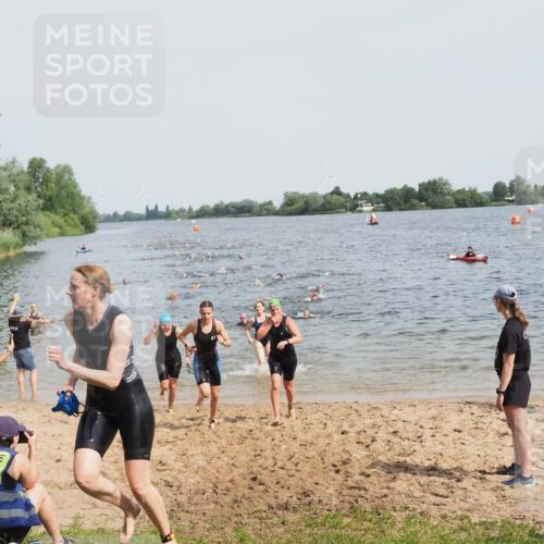 21.06.2025 - 27. Vierlanden-Triathlon MichiJ http://msf.ph/oto/8012843 15.06.2026 10:15:09 Schwimmen 480, 507, 528, 555, 587, 592, 597, 605, 635 meine-sportfotos.de
