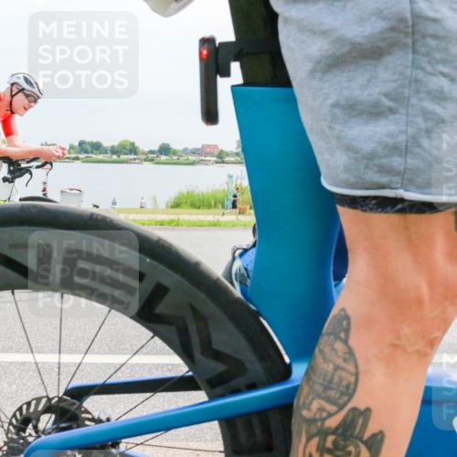 15.06.2025 - 27. Vierlanden-Triathlon H.Heesch http://msf.ph/oto/8012861 15.06.2025 11:08:19 Radfahren 191, 295, 743 meine-sportfotos.de
