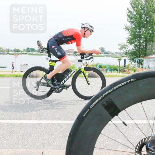 15.06.2025 - 27. Vierlanden-Triathlon H.Heesch http://msf.ph/oto/8012869 15.06.2025 11:08:20 Radfahren 191, 295, 743 meine-sportfotos.de