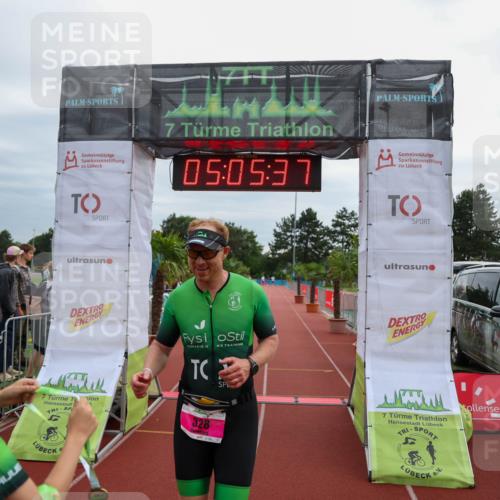 15.06.2025 - 7 Türme Triathlon Michael Strokosch http://msf.ph/oto/8012967 15.06.2025 15:05:37 Ziel 328 meine-sportfotos.de