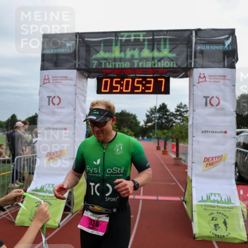 15.06.2025 - 7 Türme Triathlon Michael Strokosch http://msf.ph/oto/8012972 15.06.2025 15:05:37 Ziel 328 meine-sportfotos.de