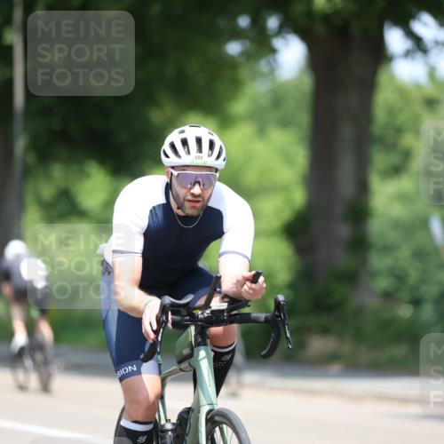 15.06.2025 - 7 Türme Triathlon Yannick Fuchs http://msf.ph/oto/8013064 15.06.2025 12:47:12 Radfahren 494, 629, 651 meine-sportfotos.de