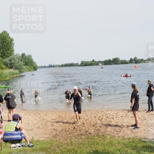 21.06.2025 - 27. Vierlanden-Triathlon MichiJ http://msf.ph/oto/8013143 15.06.2026 10:15:16 Schwimmen 480, 507, 542, 555, 579, 587, 613, 631, 635 meine-sportfotos.de