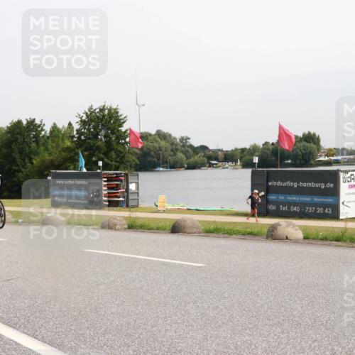 15.06.2025 - 27. Vierlanden-Triathlon H.Heesch http://msf.ph/oto/8013149 15.06.2025 11:08:52 Radfahren 643 meine-sportfotos.de