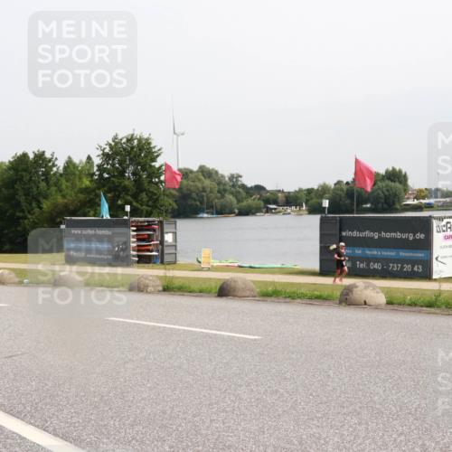 15.06.2025 - 27. Vierlanden-Triathlon H.Heesch http://msf.ph/oto/8013164 15.06.2025 11:08:52 Radfahren 643 meine-sportfotos.de