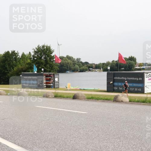 15.06.2025 - 27. Vierlanden-Triathlon H.Heesch http://msf.ph/oto/8013186 15.06.2025 11:08:53 Radfahren 643 meine-sportfotos.de