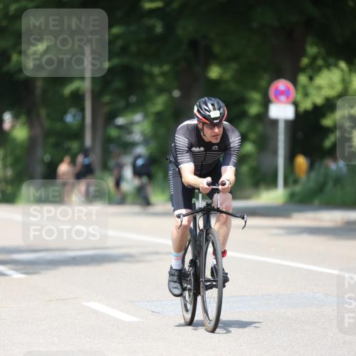 15.06.2025 - 7 Türme Triathlon Yannick Fuchs http://msf.ph/oto/8013201 15.06.2025 12:47:19 Radfahren 256, 291 meine-sportfotos.de