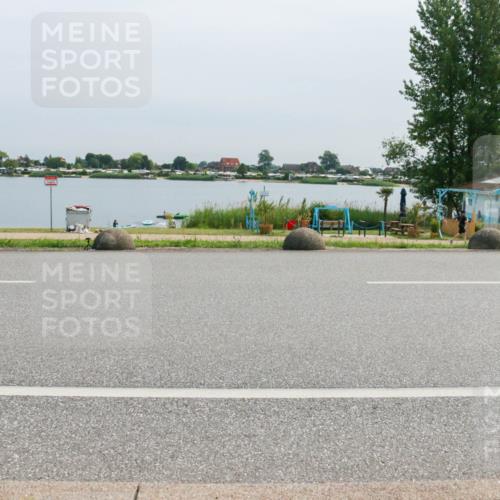 15.06.2025 - 27. Vierlanden-Triathlon H.Heesch http://msf.ph/oto/8013284 15.06.2025 11:08:40 Radfahren 163, 495, 581, 619 meine-sportfotos.de