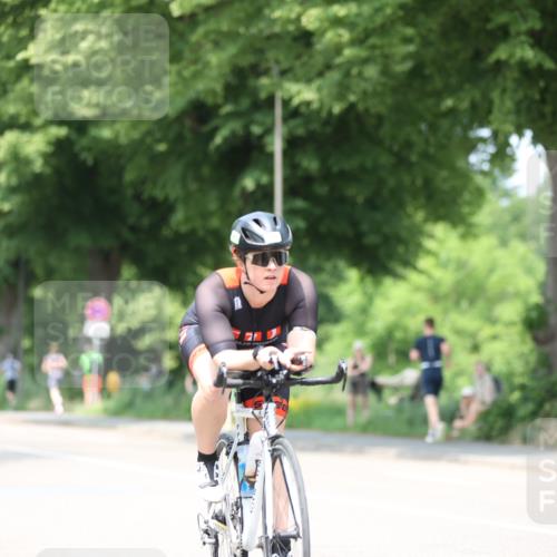 15.06.2025 - 7 Türme Triathlon Yannick Fuchs http://msf.ph/oto/8013347 15.06.2025 13:27:46 Radfahren 331, 568 meine-sportfotos.de