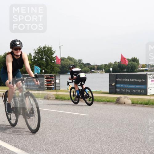 15.06.2025 - 27. Vierlanden-Triathlon H.Heesch http://msf.ph/oto/8013363 15.06.2025 11:08:58 Radfahren 516, 643, 769 meine-sportfotos.de