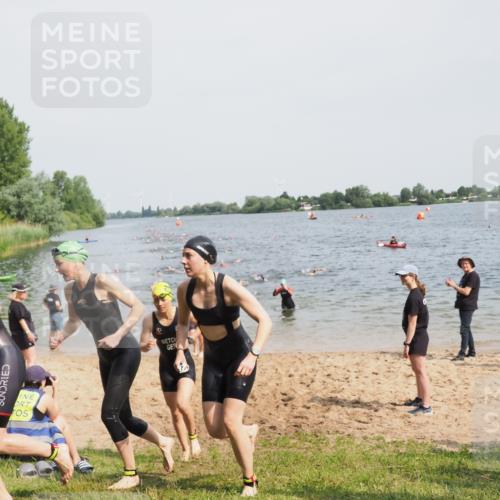 21.06.2025 - 27. Vierlanden-Triathlon MichiJ http://msf.ph/oto/8013365 15.06.2026 10:15:24 Schwimmen 507, 542, 554, 579, 613, 631 meine-sportfotos.de