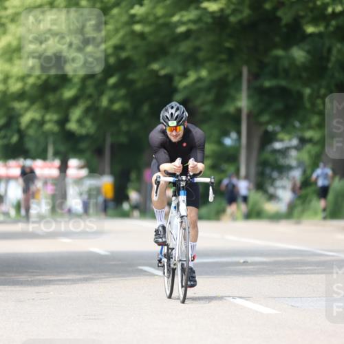 15.06.2025 - 7 Türme Triathlon Yannick Fuchs http://msf.ph/oto/8013367 15.06.2025 13:27:47 Radfahren 241, 331 meine-sportfotos.de