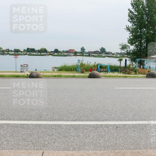 15.06.2025 - 27. Vierlanden-Triathlon H.Heesch http://msf.ph/oto/8013391 15.06.2025 11:08:41 Radfahren 163, 495, 581, 619 meine-sportfotos.de