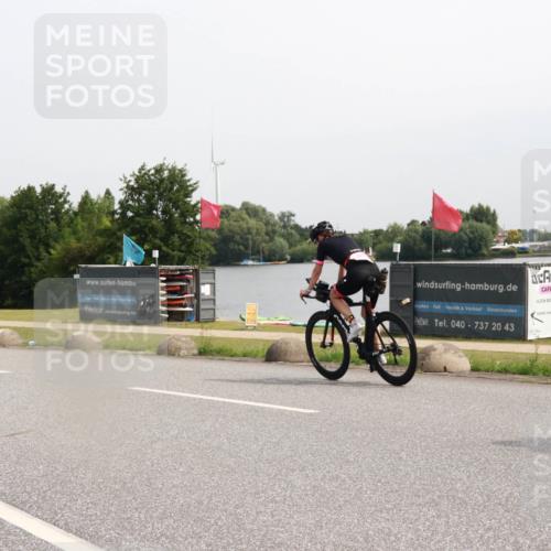 15.06.2025 - 27. Vierlanden-Triathlon H.Heesch http://msf.ph/oto/8013413 15.06.2025 11:09:01 Radfahren 516, 641, 769 meine-sportfotos.de