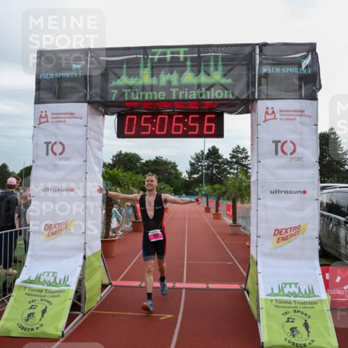 15.06.2025 - 7 Türme Triathlon Michael Strokosch http://msf.ph/oto/8013427 15.06.2025 15:06:55 Ziel 222 meine-sportfotos.de