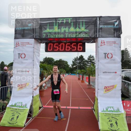 15.06.2025 - 7 Türme Triathlon Michael Strokosch http://msf.ph/oto/8013433 15.06.2025 15:06:56 Ziel 222 meine-sportfotos.de