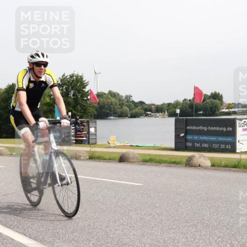 15.06.2025 - 27. Vierlanden-Triathlon H.Heesch http://msf.ph/oto/8013438 15.06.2025 11:09:02 Radfahren 217, 516, 641, 769, 869 meine-sportfotos.de