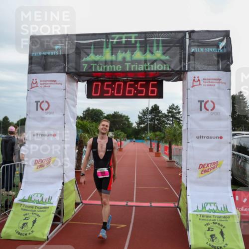 15.06.2025 - 7 Türme Triathlon Michael Strokosch http://msf.ph/oto/8013446 15.06.2025 15:06:56 Ziel 222 meine-sportfotos.de