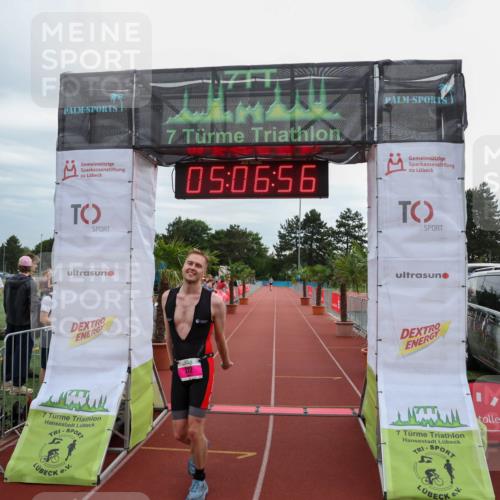 15.06.2025 - 7 Türme Triathlon Michael Strokosch http://msf.ph/oto/8013447 15.06.2025 15:06:56 Ziel 222 meine-sportfotos.de