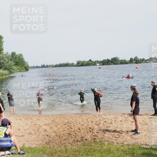 21.06.2025 - 27. Vierlanden-Triathlon MichiJ http://msf.ph/oto/8013462 15.06.2026 10:15:29 Schwimmen 508, 511, 542, 554, 579, 613, 620, 631 meine-sportfotos.de