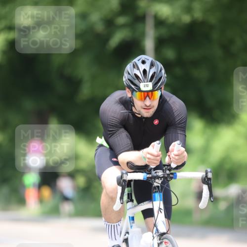 15.06.2025 - 7 Türme Triathlon Yannick Fuchs http://msf.ph/oto/8013468 15.06.2025 13:27:48 Radfahren 241, 331 meine-sportfotos.de