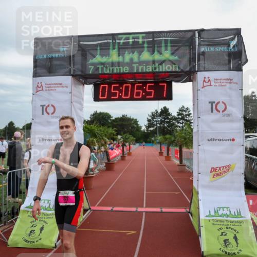 15.06.2025 - 7 Türme Triathlon Michael Strokosch http://msf.ph/oto/8013482 15.06.2025 15:06:57 Ziel 222 meine-sportfotos.de