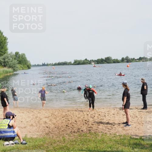 21.06.2025 - 27. Vierlanden-Triathlon MichiJ http://msf.ph/oto/8013484 15.06.2026 10:15:31 Schwimmen 508, 511, 542, 554, 613, 620, 631 meine-sportfotos.de