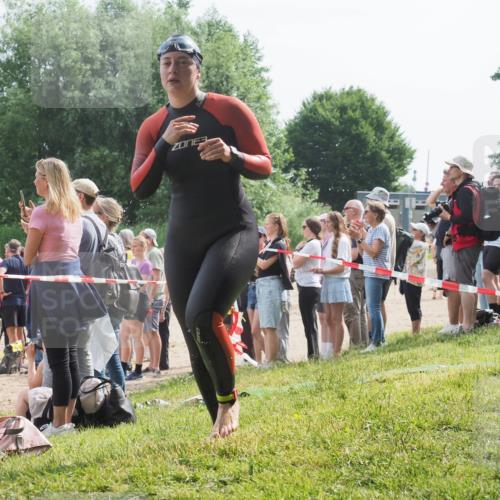 15.06.2025 - 27. Vierlanden-Triathlon KatJ http://msf.ph/oto/8013497 15.06.2025 10:14:50 Schwimmen 476, 546, 559, 593, 608, 609, 1397 meine-sportfotos.de