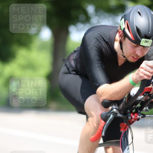 15.06.2025 - 7 Türme Triathlon Yannick Fuchs http://msf.ph/oto/8013509 15.06.2025 12:47:31 Radfahren 202, 633 meine-sportfotos.de