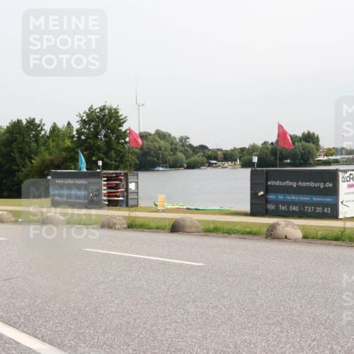 15.06.2025 - 27. Vierlanden-Triathlon H.Heesch http://msf.ph/oto/8013546 15.06.2025 11:09:06 Radfahren 208, 217, 641, 869 meine-sportfotos.de