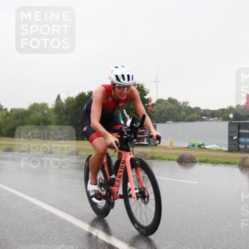 21.06.2025 - 27. Vierlanden-Triathlon H.Heesch http://msf.ph/oto/8013553 15.06.2025 13:41:50 Radfahren 1180, 1191 meine-sportfotos.de