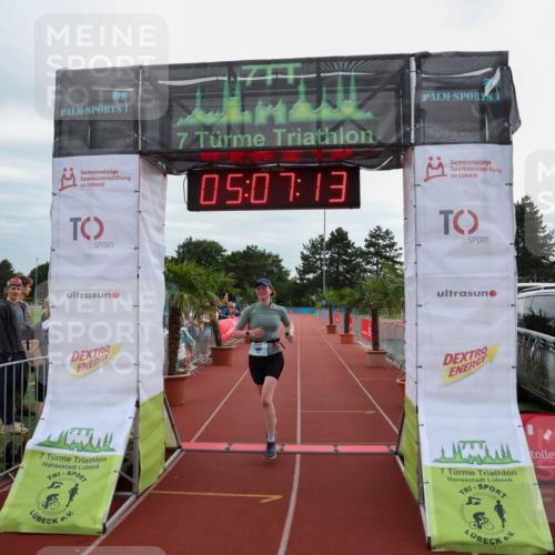 15.06.2025 - 7 Türme Triathlon Michael Strokosch http://msf.ph/oto/8013566 15.06.2025 15:07:13 Ziel 405 meine-sportfotos.de