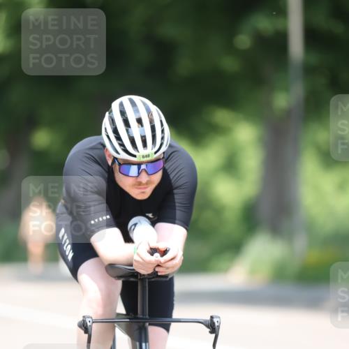15.06.2025 - 7 Türme Triathlon Yannick Fuchs http://msf.ph/oto/8013575 15.06.2025 12:47:45 Radfahren 247, 411, 443, 477, 489, 583, 648 meine-sportfotos.de