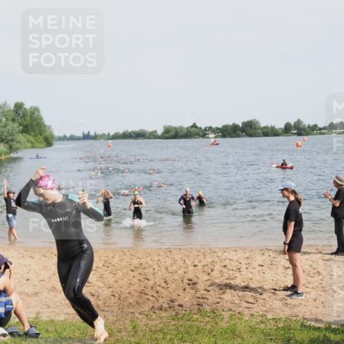 21.06.2025 - 27. Vierlanden-Triathlon MichiJ http://msf.ph/oto/8013576 15.06.2026 10:15:36 Schwimmen 483, 508, 509, 511, 554, 564, 620 meine-sportfotos.de