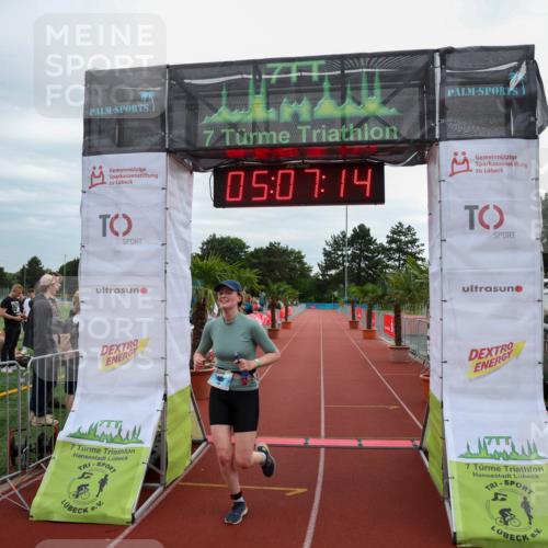 15.06.2025 - 7 Türme Triathlon Michael Strokosch http://msf.ph/oto/8013597 15.06.2025 15:07:13 Ziel 405 meine-sportfotos.de