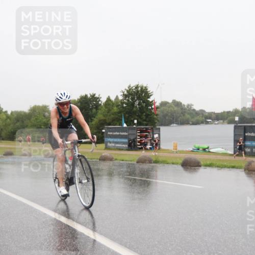 21.06.2025 - 27. Vierlanden-Triathlon H.Heesch http://msf.ph/oto/8013620 15.06.2025 13:43:58 Radfahren 1167, 1185, 1195 meine-sportfotos.de