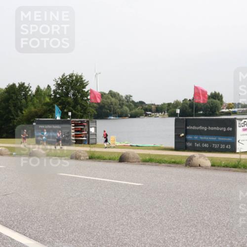 15.06.2025 - 27. Vierlanden-Triathlon H.Heesch http://msf.ph/oto/8013654 15.06.2025 11:09:48 Radfahren 563, 868 meine-sportfotos.de