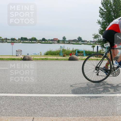 15.06.2025 - 27. Vierlanden-Triathlon H.Heesch http://msf.ph/oto/8013678 15.06.2025 11:08:44 Radfahren 495, 619 meine-sportfotos.de