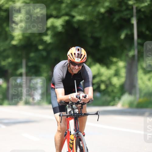 15.06.2025 - 7 Türme Triathlon Yannick Fuchs http://msf.ph/oto/8013714 15.06.2025 12:47:49 Radfahren 247, 411, 443, 477, 609 meine-sportfotos.de