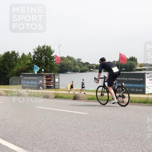 15.06.2025 - 27. Vierlanden-Triathlon H.Heesch http://msf.ph/oto/8013739 15.06.2025 11:10:38 Radfahren 746 meine-sportfotos.de