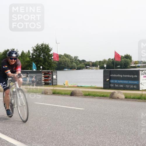 15.06.2025 - 27. Vierlanden-Triathlon H.Heesch http://msf.ph/oto/8013797 15.06.2025 11:11:52 Radfahren 212, 602 meine-sportfotos.de
