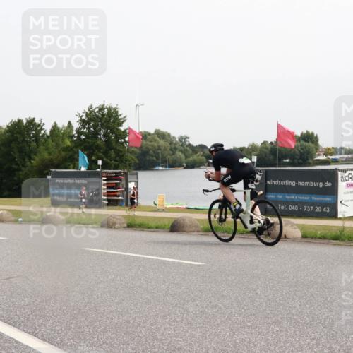 15.06.2025 - 27. Vierlanden-Triathlon H.Heesch http://msf.ph/oto/8013801 15.06.2025 11:11:59 Radfahren 212, 793 meine-sportfotos.de