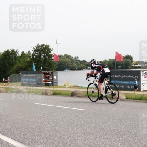 15.06.2025 - 27. Vierlanden-Triathlon H.Heesch http://msf.ph/oto/8013807 15.06.2025 11:12:11 Radfahren 231, 629 meine-sportfotos.de