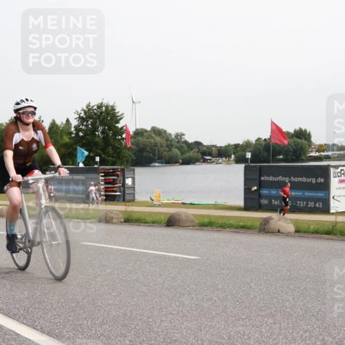 15.06.2025 - 27. Vierlanden-Triathlon H.Heesch http://msf.ph/oto/8013828 15.06.2025 11:12:19 Radfahren 231, 235, 474, 574, 854 meine-sportfotos.de
