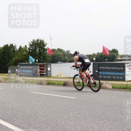 15.06.2025 - 27. Vierlanden-Triathlon H.Heesch http://msf.ph/oto/8013853 15.06.2025 11:12:28 Radfahren 222, 637, 699 meine-sportfotos.de