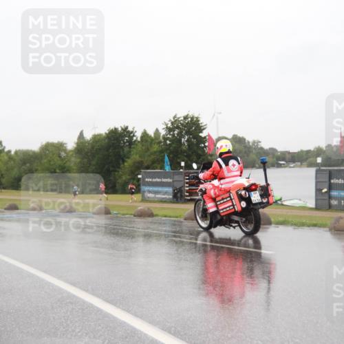 21.06.2025 - 27. Vierlanden-Triathlon H.Heesch http://msf.ph/oto/8013870 15.06.2025 13:55:54 Radfahren 1232 meine-sportfotos.de