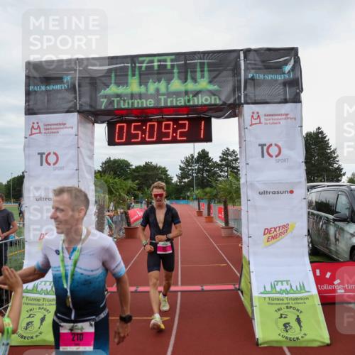 15.06.2025 - 7 Türme Triathlon Michael Strokosch http://msf.ph/oto/8013875 15.06.2025 15:09:21 Ziel 210, 291 meine-sportfotos.de