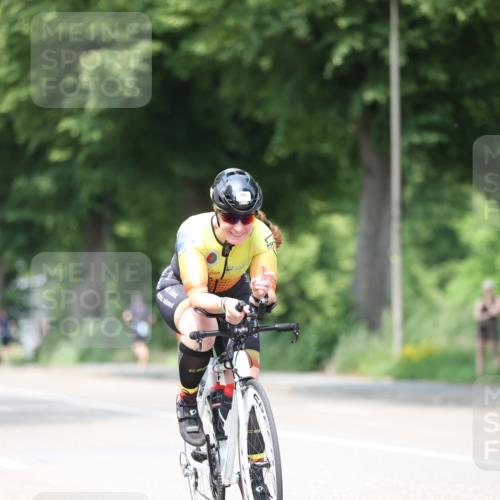 15.06.2025 - 7 Türme Triathlon Yannick Fuchs http://msf.ph/oto/8013888 15.06.2025 13:28:03 Radfahren 265, 901, 913, 952 meine-sportfotos.de